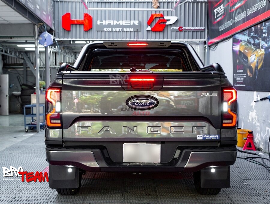 Đèn hậu Ford Ranger Full LED