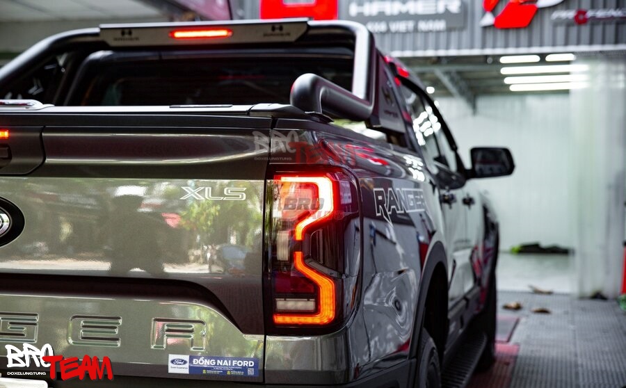 Đèn hậu Ford Ranger Full LED