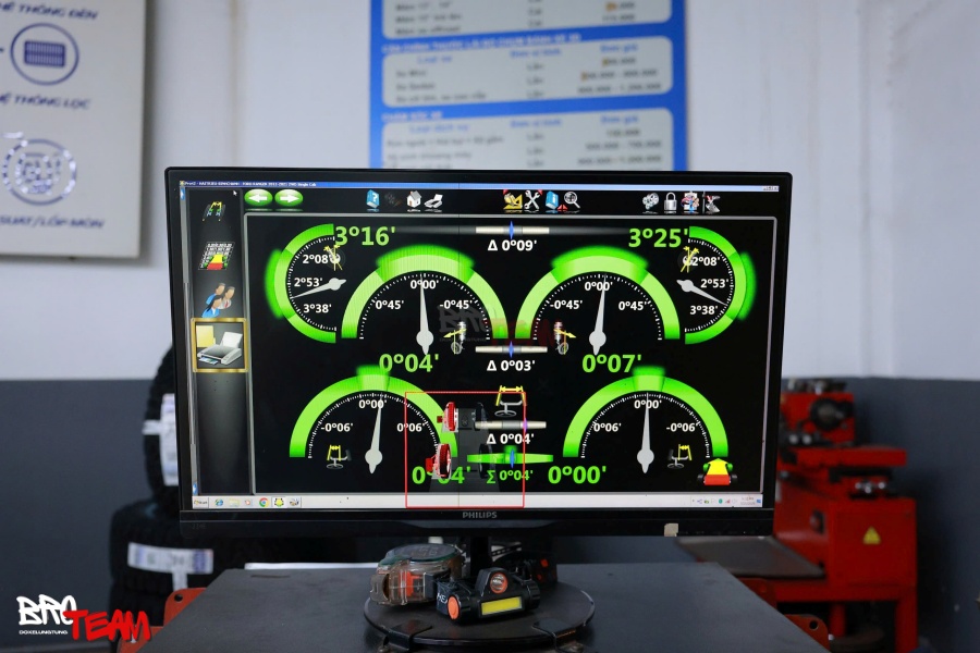 Độ bộ phuộc giảm xóc Profender xe Toyota Hilux