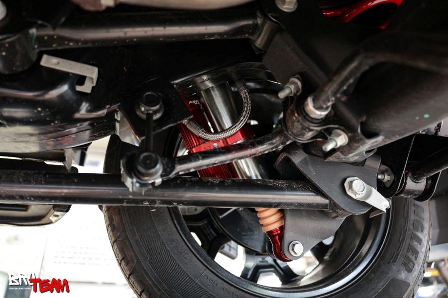 Độ bộ phuộc giảm xóc Profender xe Toyota Hilux