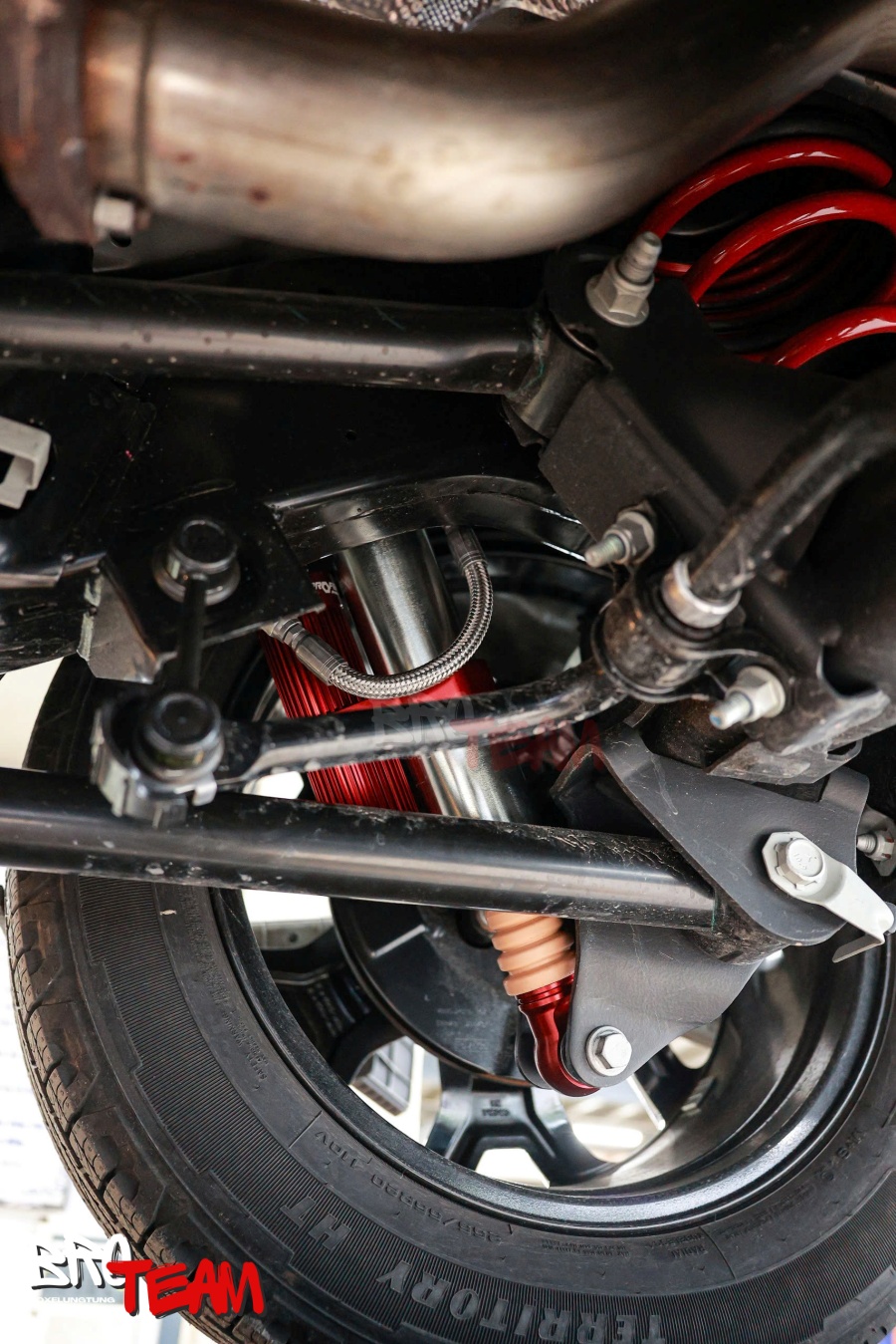 Độ bộ phuộc giảm xóc Profender xe Toyota Hilux