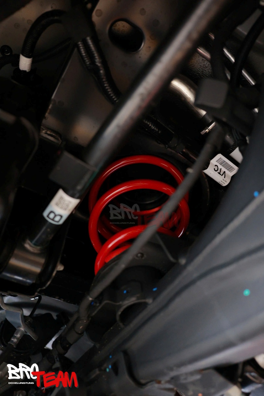 Độ bộ phuộc giảm xóc Profender xe Toyota Hilux