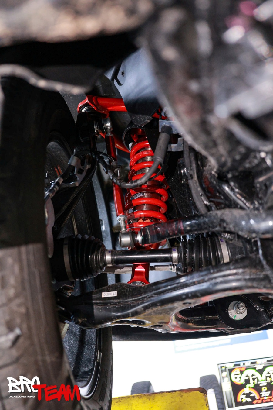 Độ bộ phuộc giảm xóc Profender xe Toyota Hilux