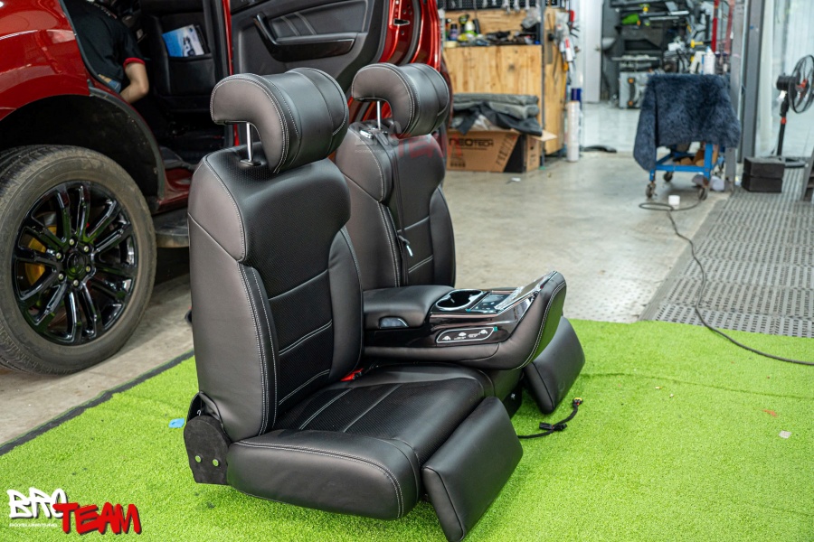 Độ Ghế Limousine Ford Everest 2024