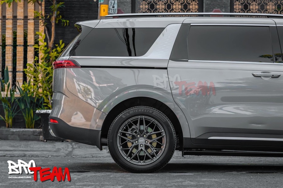 Độ Mâm Xe Kia Carnival 2025