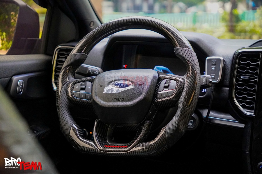 Độ vô lăng Carbon Ford Ranger