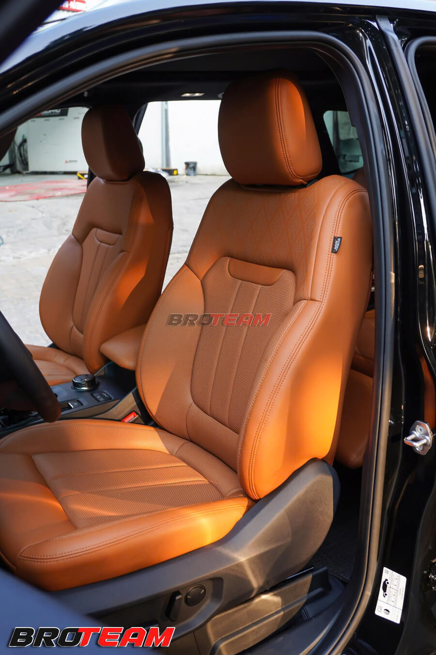 FORD EVEREST ĐỘ GHẾ THƯƠNG GIA VIP