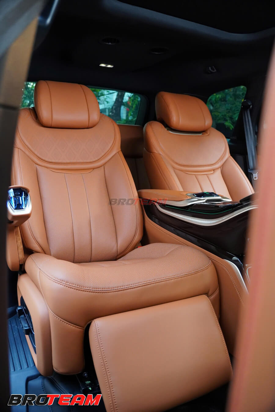 FORD EVEREST ĐỘ GHẾ THƯƠNG GIA VIP