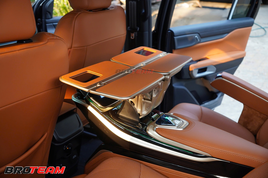 FORD EVEREST ĐỘ GHẾ THƯƠNG GIA VIP