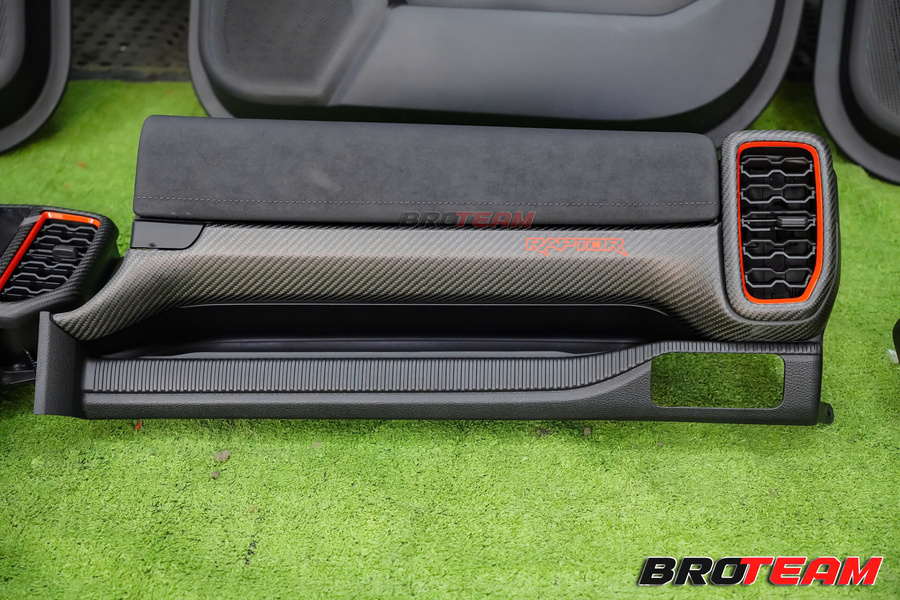 Nội thất Carbon Fiber mờ cho Ford Ranger Raptor