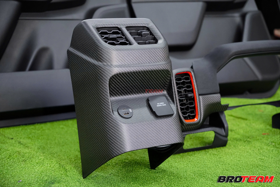 Nội thất Carbon Fiber mờ cho Ford Ranger Raptor