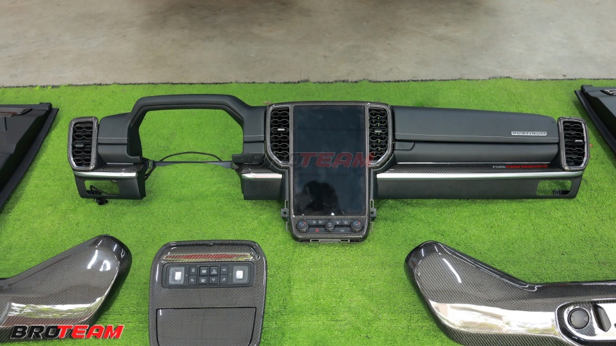 Nội thất nâng cấp carbon