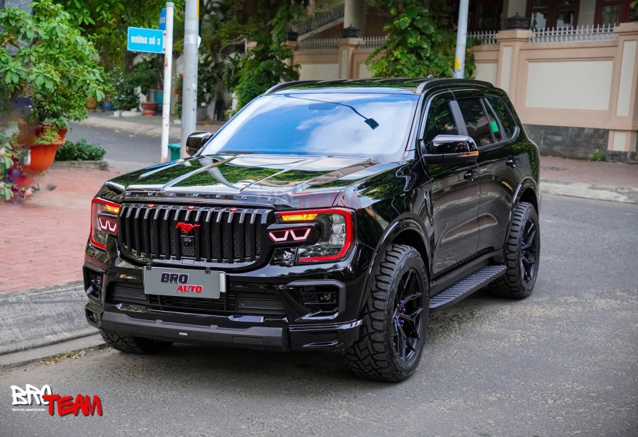 Hạ gầm Ford Everest với bộ phuộc Profender