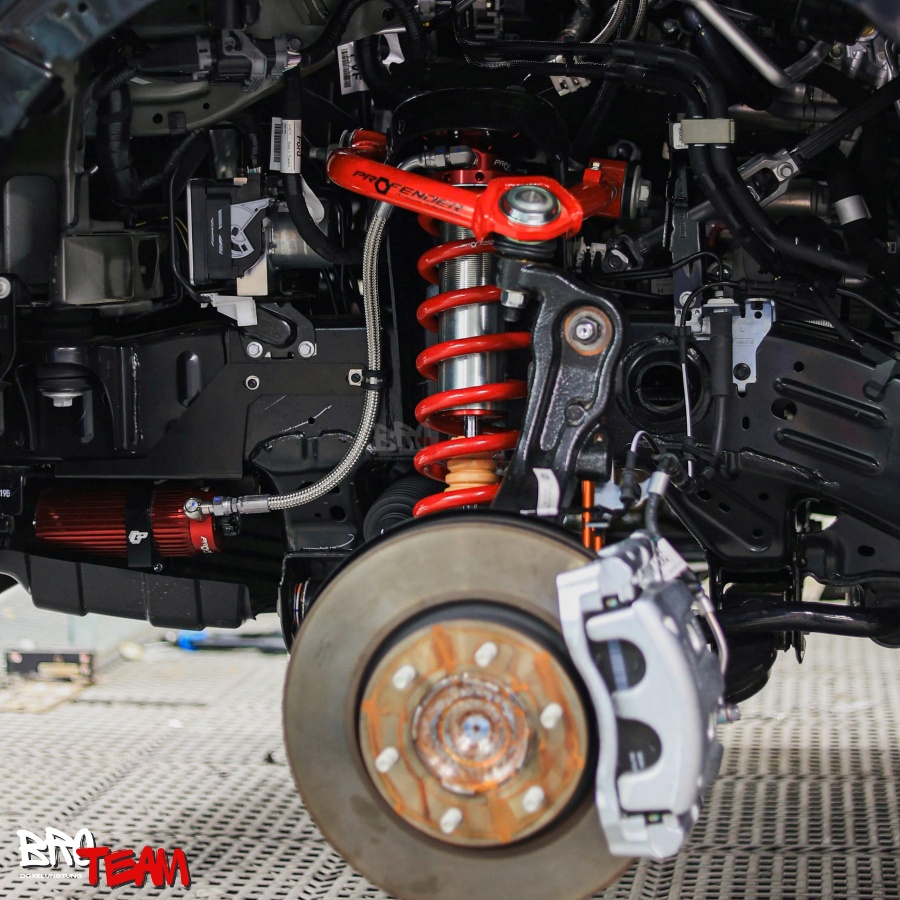 Hạ gầm Ford Everest với bộ phuộc Profender