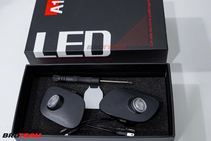 LED Chân Gương Chiếu Logo Platinum