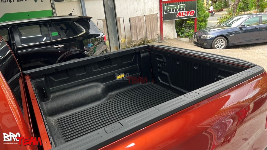 Lót Thùng Xe Ford Ranger Aeroklas
