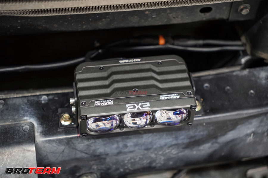 Nâng cấp đèn trợ sáng Toyota Hilux với Aozoom EX2