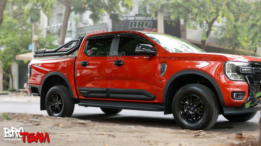 Nẹp Sườn Ford Ranger