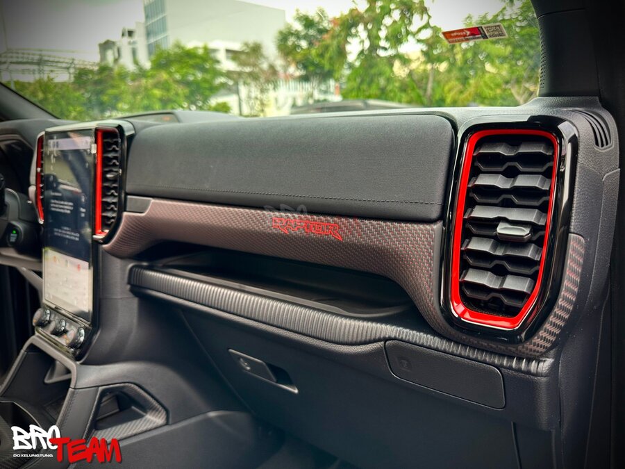 Ốp nội thất vân carbon Ford Ranger