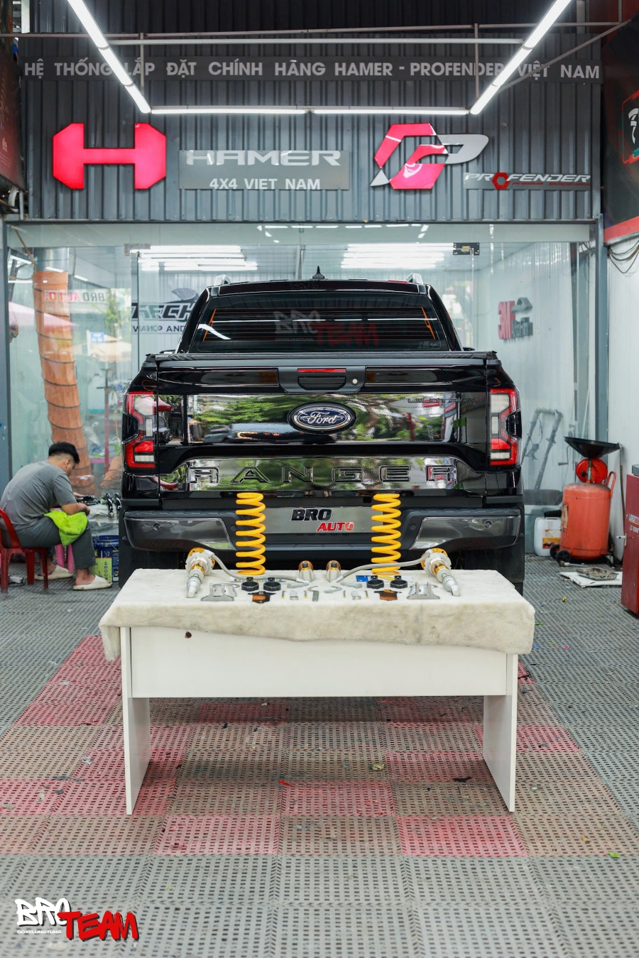 Phuộc Ohlins dành cho Ford Ranger