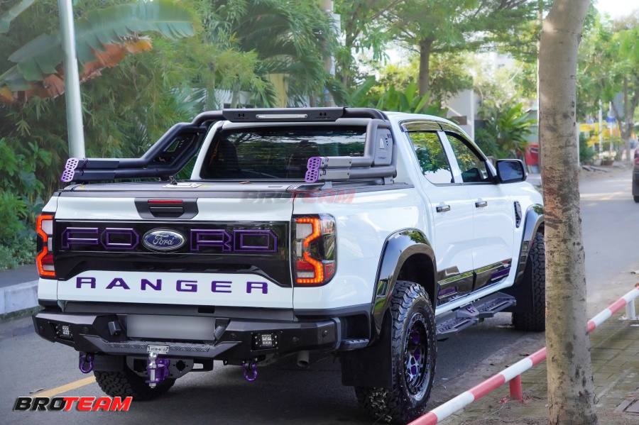 Sơn đổi màu xe Ford Ranger chi tiết