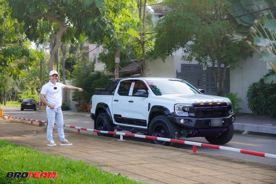 Sơn đổi màu xe Ford Ranger chi tiết