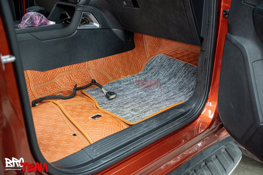 Thảm sàn da ô tô Fiber 360 cho Toyota Hilux