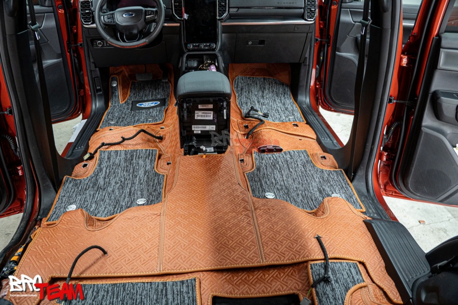 Thảm sàn da ô tô Fiber 360 cho Toyota Hilux