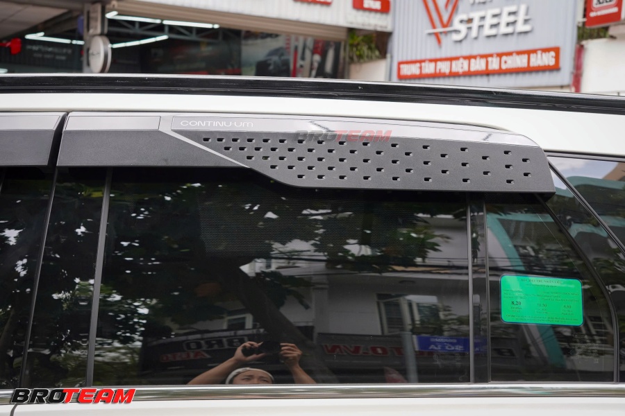 Vè che mưa cao cấp Continuum Thái Lan