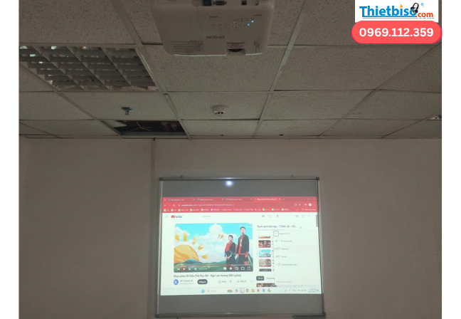Khách mua máy chiếu quận Hai Bà Trưng - Hà Nội