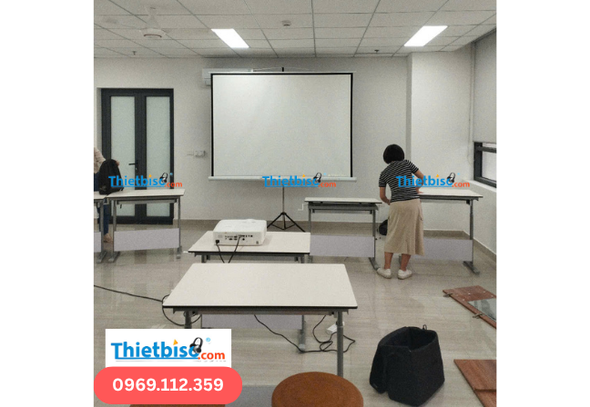 Cho thuê máy chiếu giá rẻ tại Hà Nội