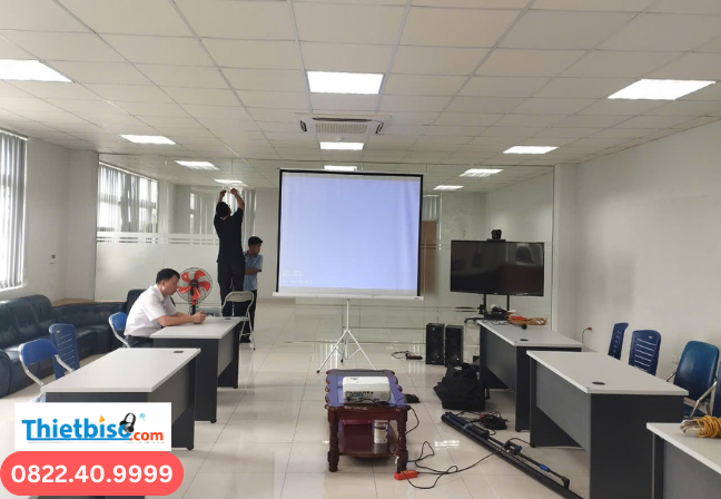 thuê máy chiếu hà nội