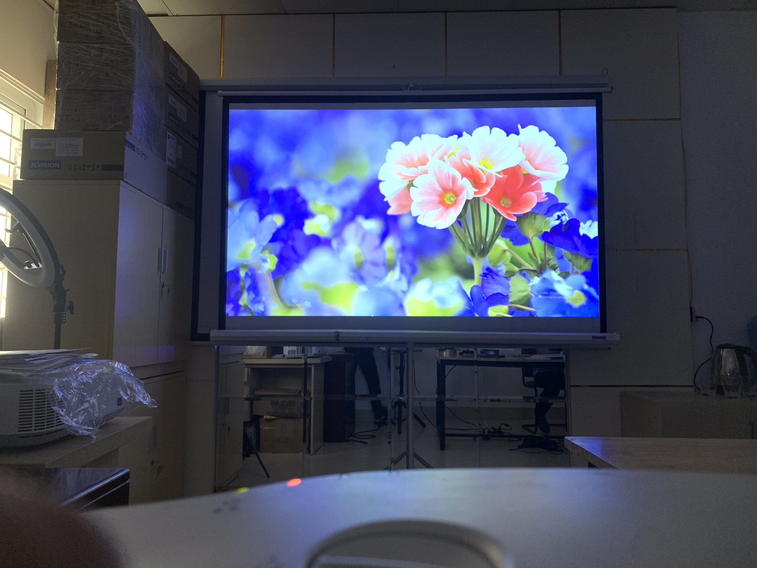 Máy Chiếu cũ  EPSON EB-G5650W