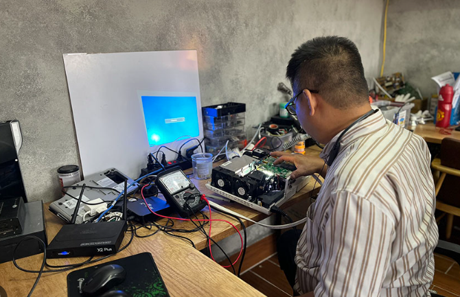 Trung tâm sửa máy chiếu panasonic 