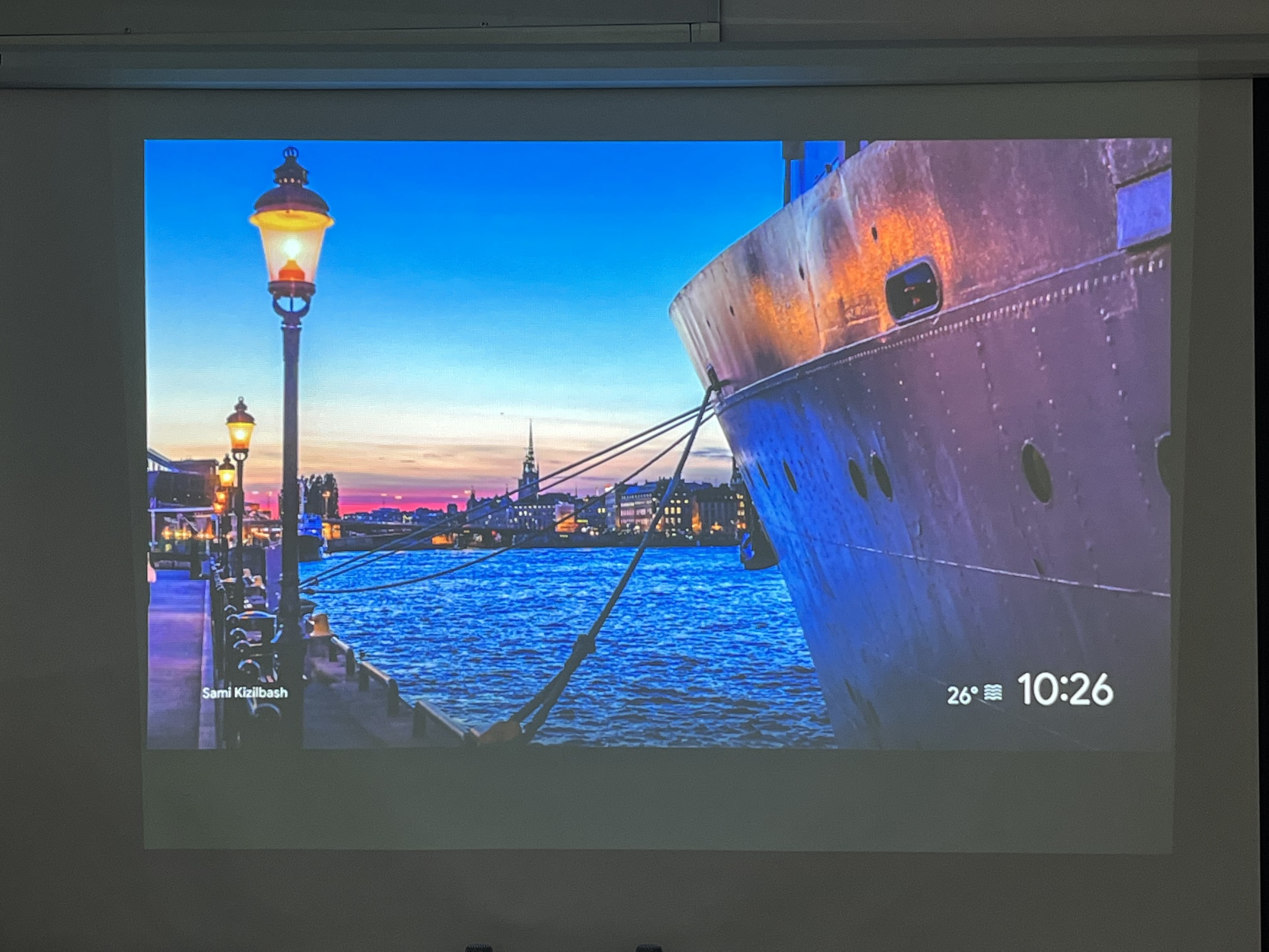 Máy chiếu cũ Panasonic PT-VW345N