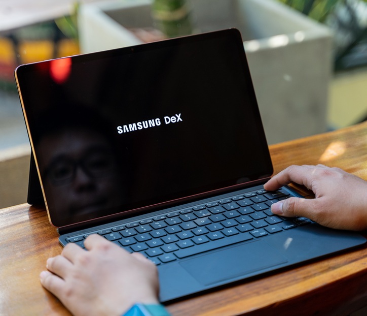 SAMSUNG TAB S7 PLUS, kèm bút, bàn phím - Máy Cũ 98%