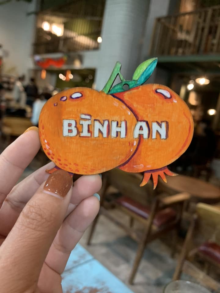 Bộ Gỗ Tô Màu 9 Bông Trái Thánh Linh (bộ 10 hình + bộ 8 màu + 2 cọ vẽ + dây đeo)