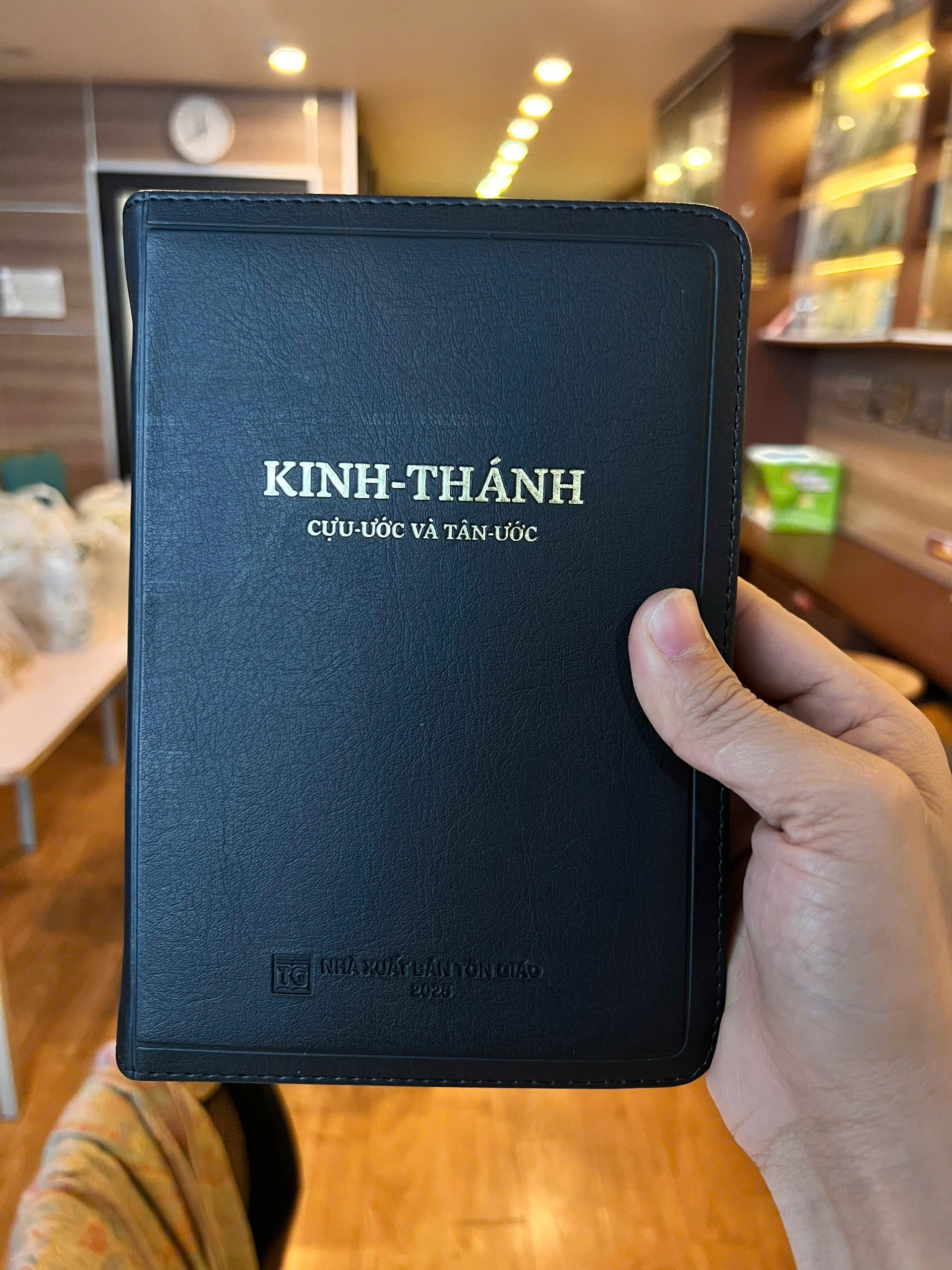 Có Khóa Kéo, Khổ Vừa 12x18Cm Bìa Đen Ximili, Kinh Thánh Bản Dịch 1925 Tiếng Việt Trọn Bộ