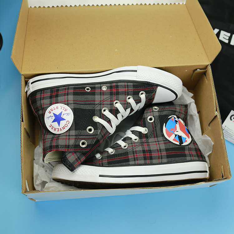 Giày Converse cao cổ vải họa tiết caro CCVH085 converse-cao-co-vai-hoa-tiet-caro-ccvh85