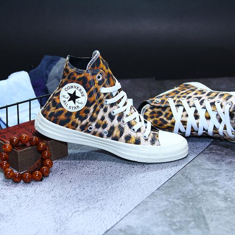 Giày Outlet Converse cao cổ vải họa tiết da báo CCVH042 