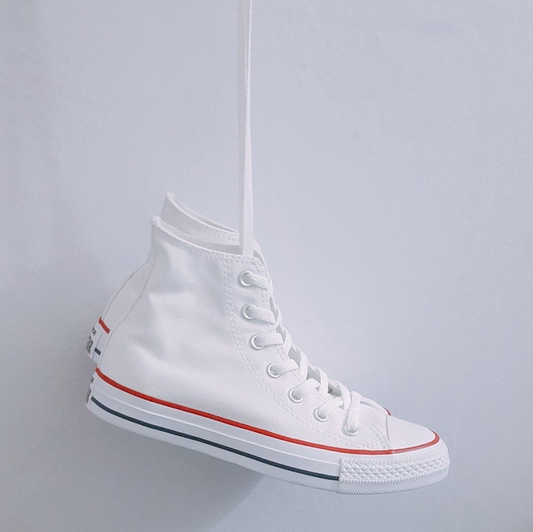 Giày Converse classic cao cổ vải trắng CCVT005 Converse classic cao cổ vải trắng CCVT005 converse classic white high-top