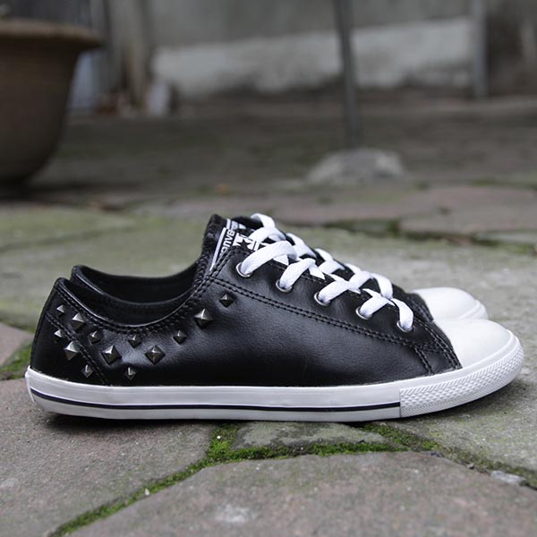 Giày Outlet Converse thấp cổ da đen CTDD004 converse-thap-co-da-den-ctdd04