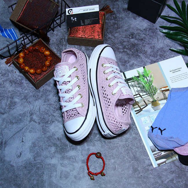 Giày Outlet Converse Handmade Crochet  thấp cổ vải ren hồng CTVH078 converse-handmade-crochet-thap-co-vai-ren-hong-ctvh78
