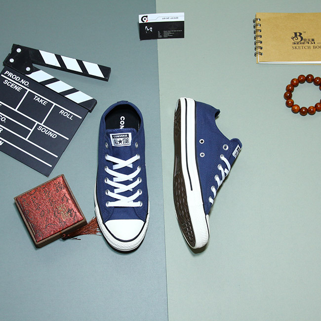 Giày Converse classic navy thấp cổ vải xanh CTVX087 converse-navy-thap-co-vai-xanh-ctvx87