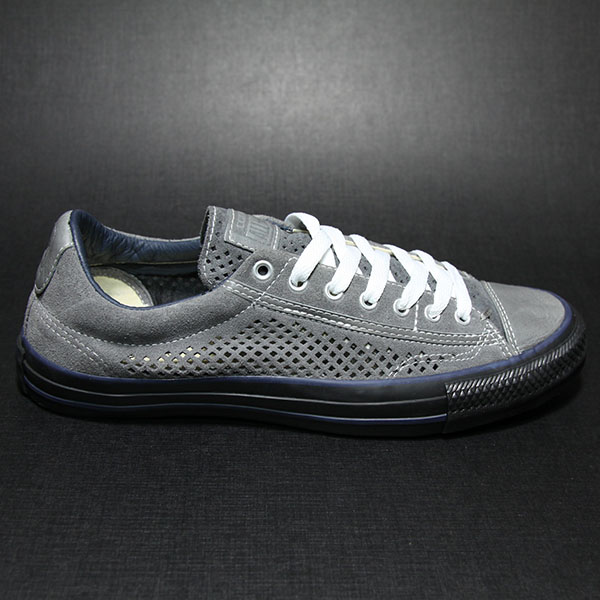 Giày Converse thấp cổ da lộn xám CTDX003 converse-thap-co-da-lon-xam-ctdx03