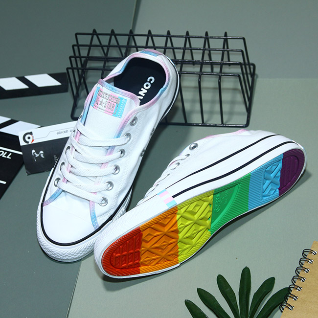 Giày Converse thấp cổ vải trắng (hai phiên bản) CTVT062 converse-thap-co-vai-trang-ctvt62