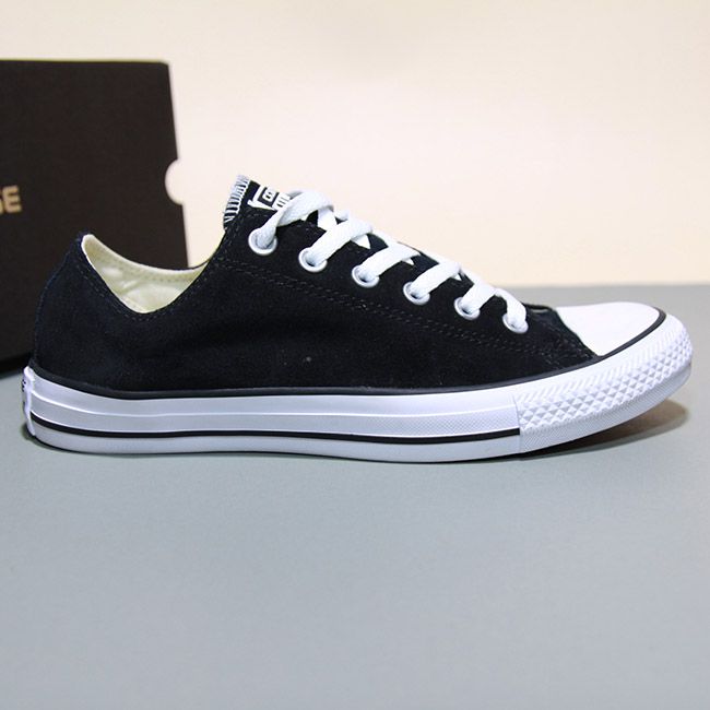 Giày Outlet Converse thấp cổ da lộn đen CTDD018 converse-thap-co-da-lon-den-ctdd18