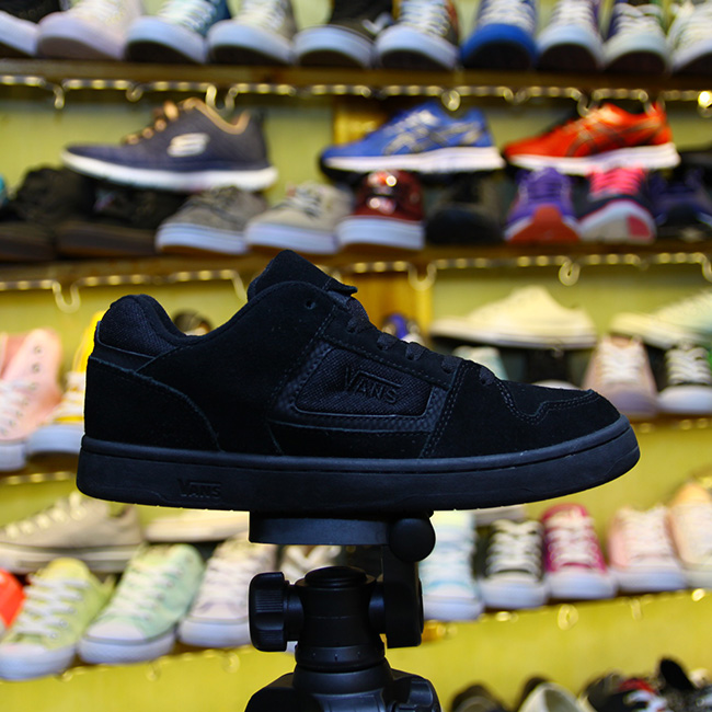 Giày Outlet Vans thấp cổ da lộn đen VTDD001 vans-thap-co-da-lon-den-vtdd01