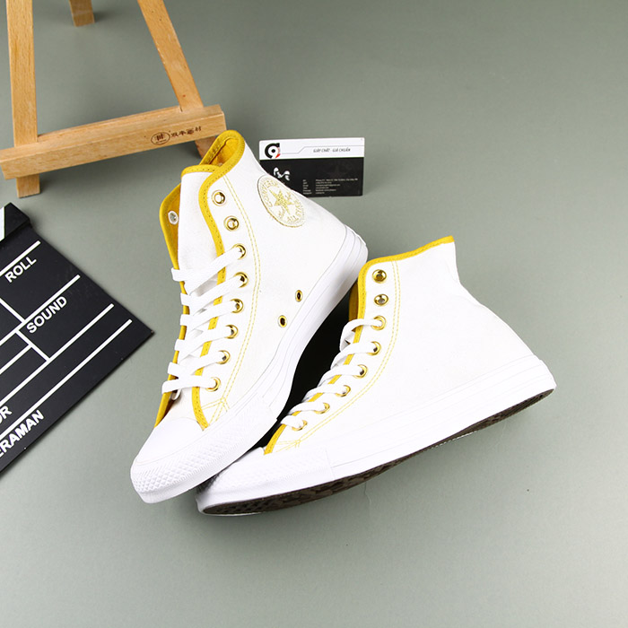 Giày Converse classic cao cổ vải trắng khuy gold CCVT036 converse-cao-co-vai-trang-khuy-gold-ccvt36