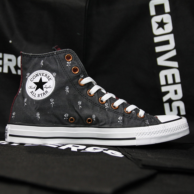 Giày Converse cao cổ vải họa tiết CCVH022 converse-cao-co-vai-hoa-tiet-ccvh22